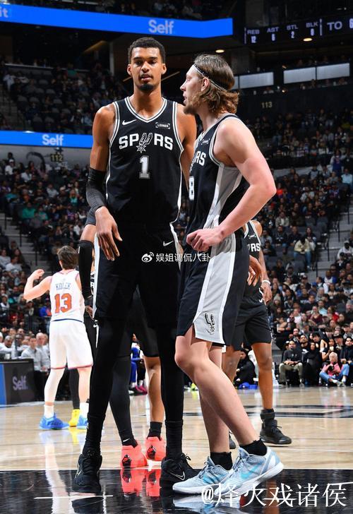 文班亚马31+13尚帕尼11记三分 马刺险胜尼克斯